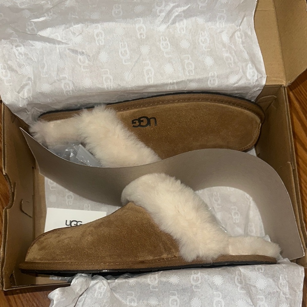 UGG Women's Tan Sheepskin Slippers